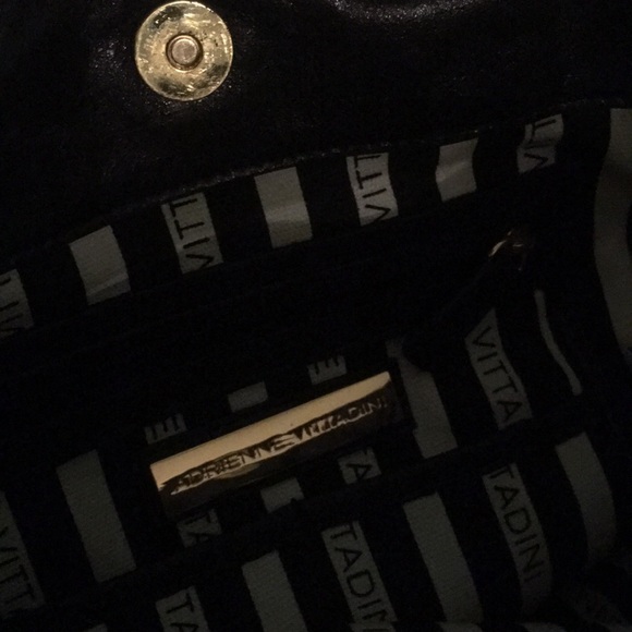Adrienne Vittadini Bag - Picture 5 of 7